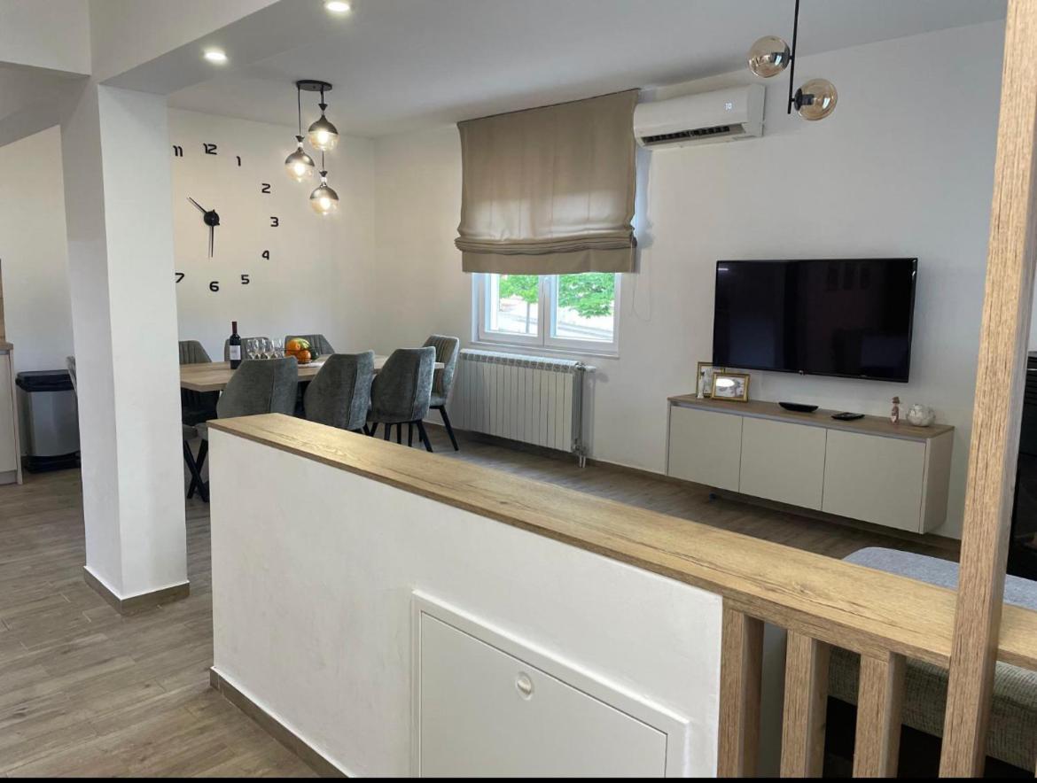 Apartman Kurtov Apartment Pakostane Luaran gambar