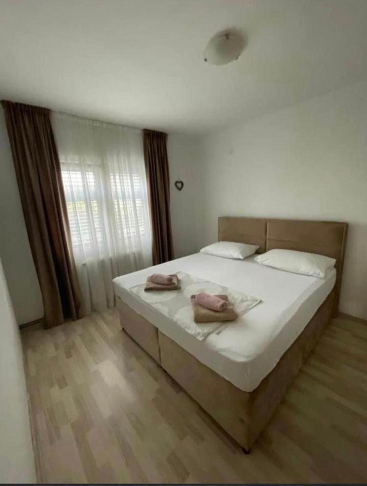 Apartman Kurtov Apartment Pakostane Luaran gambar